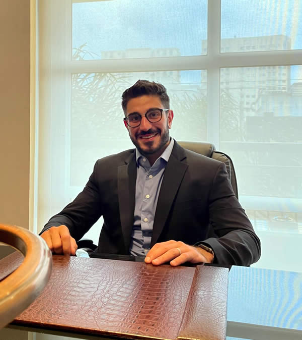 O renomado advogado Raphael Parseghian Pasqual,
um profissional altamente qualificado e experiente, sócio fundador da RPP Advogados